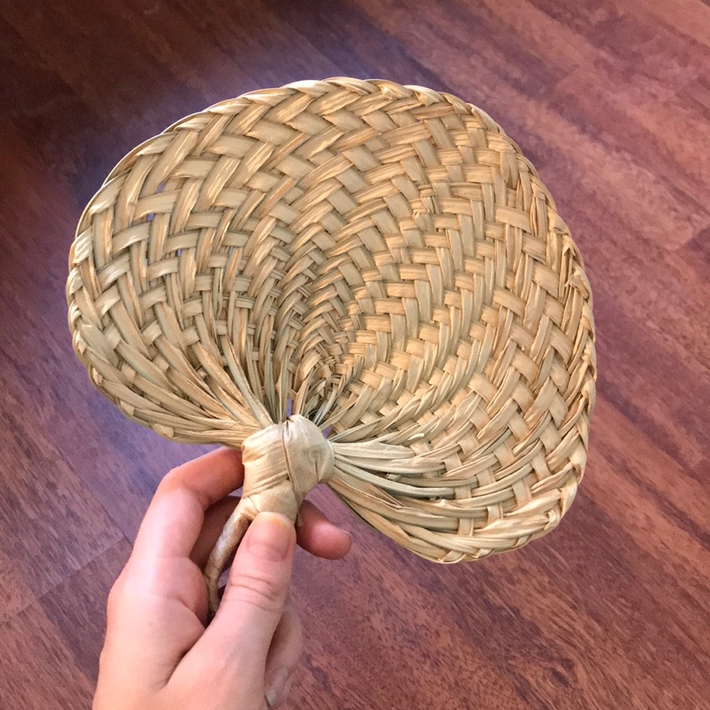 Vintage Straw Fan ♥️
